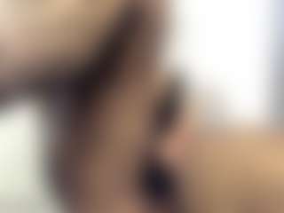 Live cam show with violeth-96 - Flashing on TeamSkeetLive