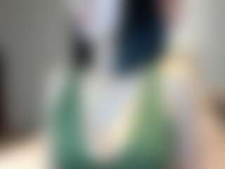Live cam show with macarena-vallejo - Sexcam on crypto-cams