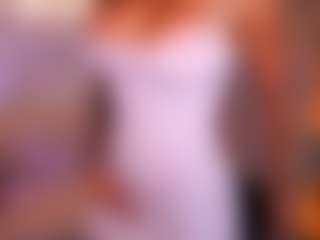 Live cam show with arielaniston - Lush on CamClone