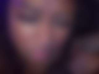 Live cam show with starrbabez - Flirt MILF on Dolls Live