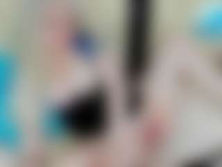 Live cam show with christinaxxx - College Curvy on Fling VIP Chat