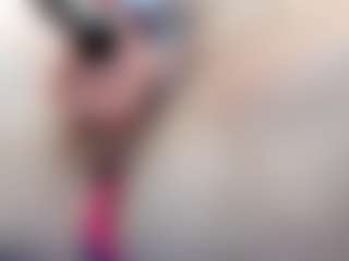 Iwazsoaking's Live Sex Cam Show