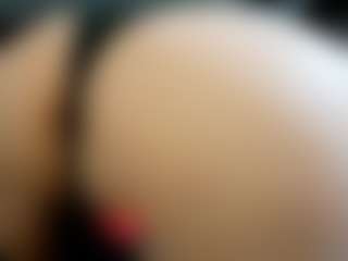 Iwazsoaking's Live Sex Cam Show