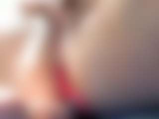 Live cam show with Iwazsoaking - Shaved Pussy Mature on TastyBlacksLive