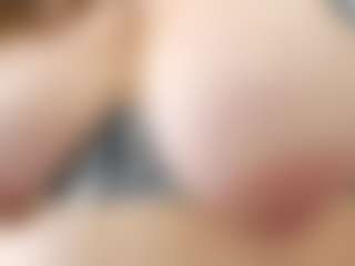 Iwazsoaking MILF webcam performer live streaming