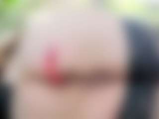 Iwazsoaking's Live Sex Cam Show