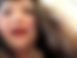 Live cam show with Iwazsoaking - Belly on instabang
