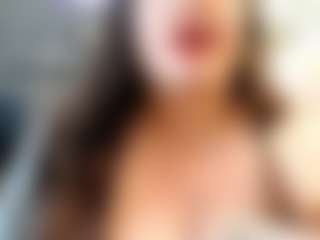 Iwazsoaking's Live Sex Cam Show