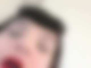 Iwazsoaking's Live Sex Cam Show