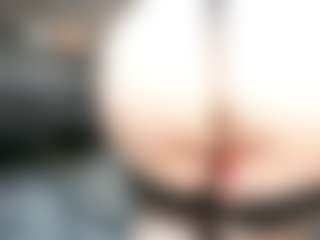 Iwazsoaking's Live Sex Cam Show