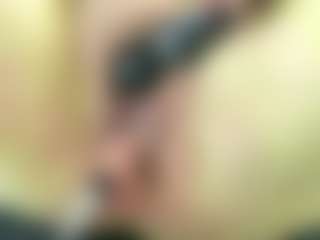 Iwazsoaking's Live Sex Cam Show