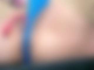 Live cam show with Iwazsoaking - Granny Lovense on Soda Cam