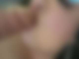 Iwazsoaking MILF webcam performer live streaming