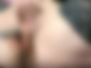 Iwazsoaking's Live Sex Cam Show