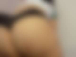 Live cam show with artemisa-67 - Glasses on xblisslive.com
