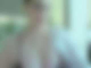 magiceyes MILF webcam performer live streaming
