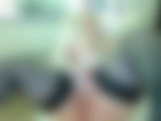 magiceyes MILF webcam performer live streaming