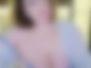 magiceyes MILF webcam performer live streaming