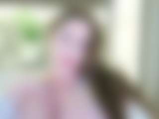 magiceyes MILF webcam performer live streaming