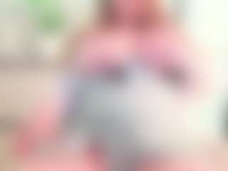 magiceyes MILF webcam performer live streaming
