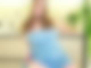 magiceyes MILF webcam performer live streaming