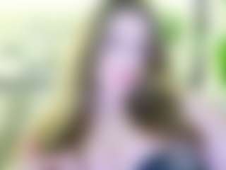 magiceyes MILF webcam performer live streaming