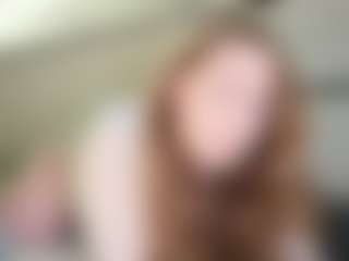 magiceyes MILF webcam performer live streaming