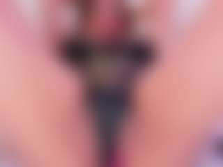 naughty-flower MILF webcam performer live streaming