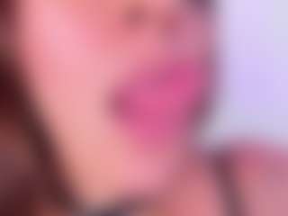 naughty-flower MILF webcam performer live streaming
