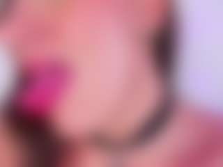 naughty-flower MILF webcam performer live streaming