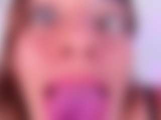 naughty-flower MILF webcam performer live streaming
