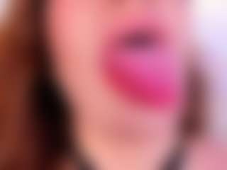 naughty-flower MILF webcam performer live streaming