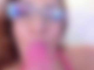 naughty-flower MILF webcam performer live streaming