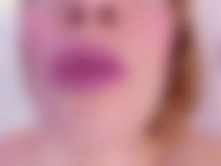 naughty-flower MILF webcam performer live streaming