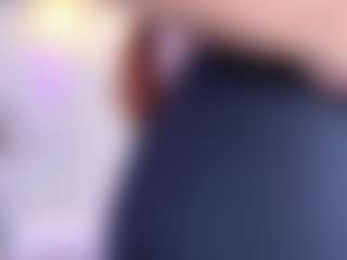 naughty-flower MILF webcam performer live streaming