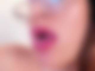 Live cam show with naughty-flower - Camel Toe on intimatelivegirls.com