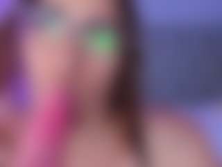 naughty-flower MILF webcam performer live streaming