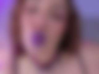 Performer in webcam MILF naughty-flower in streaming live