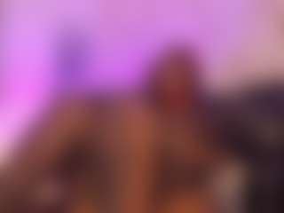 Live cam show with emiilyrosee - Ebony on testsause.com | colombia