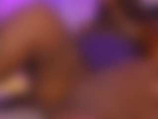 Live cam show with emiilyrosee - Body Builder on SxyPornLive