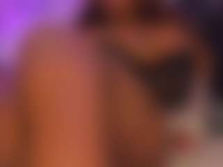 Live cam show with emiilyrosee - Ebony on milfzrlive.com | colombia
