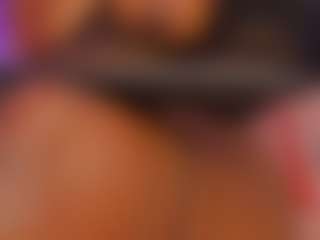 Live cam show with emiilyrosee - Body Builder on TastyBlacksLive