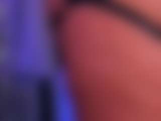 Live cam show with emiilyrosee - Ebony Big Tits on Camsoda