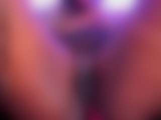 emiilyrosee's Live Sex Cam Show