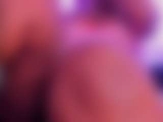Live cam show with emiilyrosee - Fingers on SpunkLive