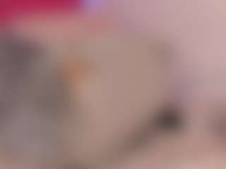 Live cam show with emiilyrosee - Spank Black on CamClone