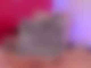 Live cam show with emiilyrosee - Tease Red Hair on AdultVida.com