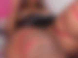 Live cam show with emiilyrosee - Camel Toe on studioflirtlive.com