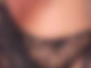 Live cam show with emiilyrosee - Wet on Streamer API