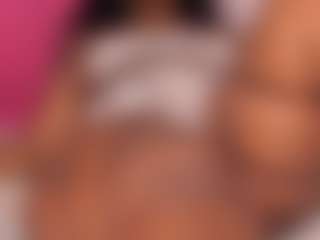 Live cam show with emiilyrosee - Ebony on Camsoda | colombia